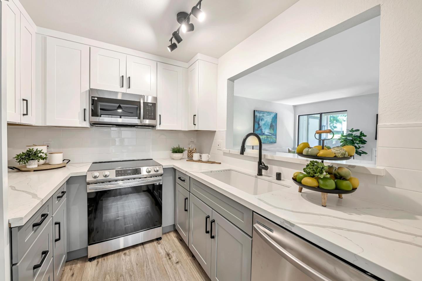 1415 Alma Loop San Jose, CA 95125 - Photo 12 of 32