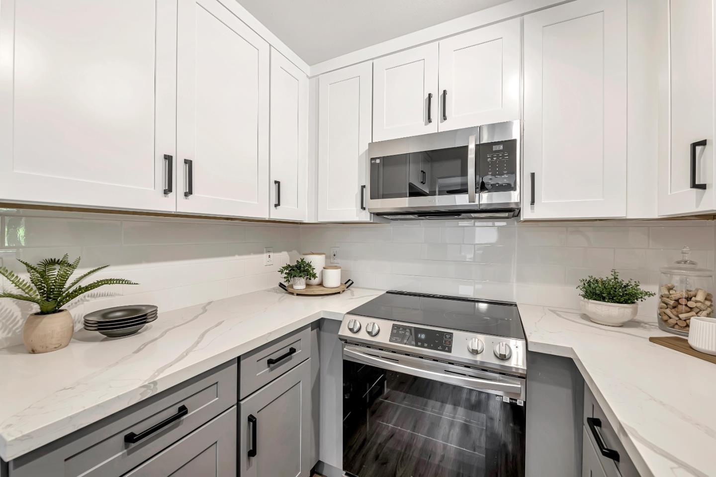 1415 Alma Loop San Jose, CA 95125 - Photo 13 of 32