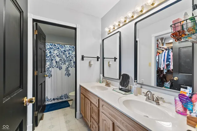 $475,000 | 1027 South Teresa Drive, Martinsville, IN 46151