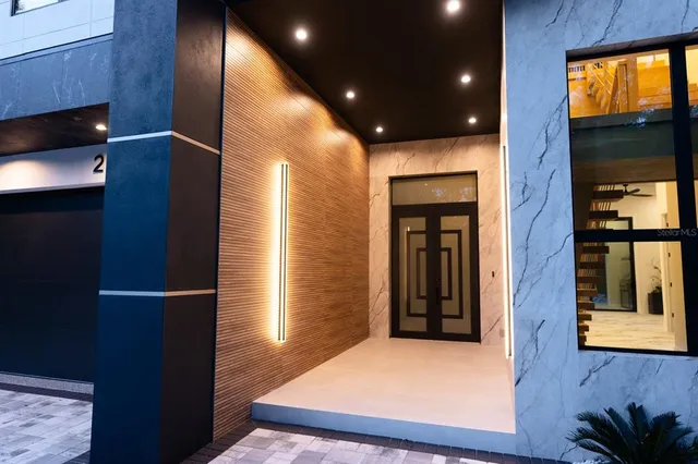 $2,149,000 | 2375 Floyd Street, Sarasota, FL 34239