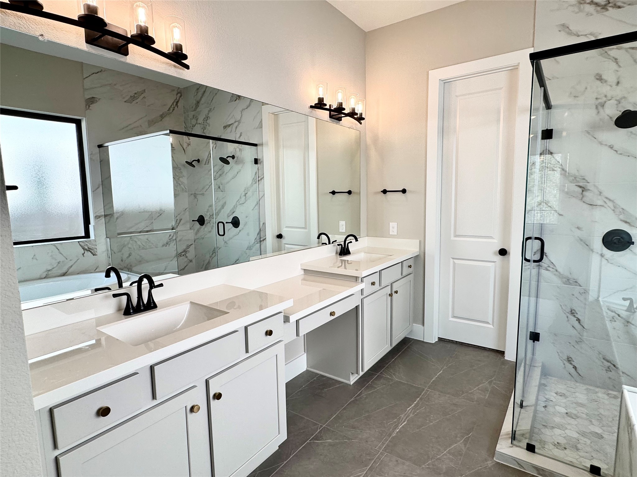 4402 Crossfield Road Fulshear, TX 77441 - Photo 13 of 23 Main Bath with dual sinks