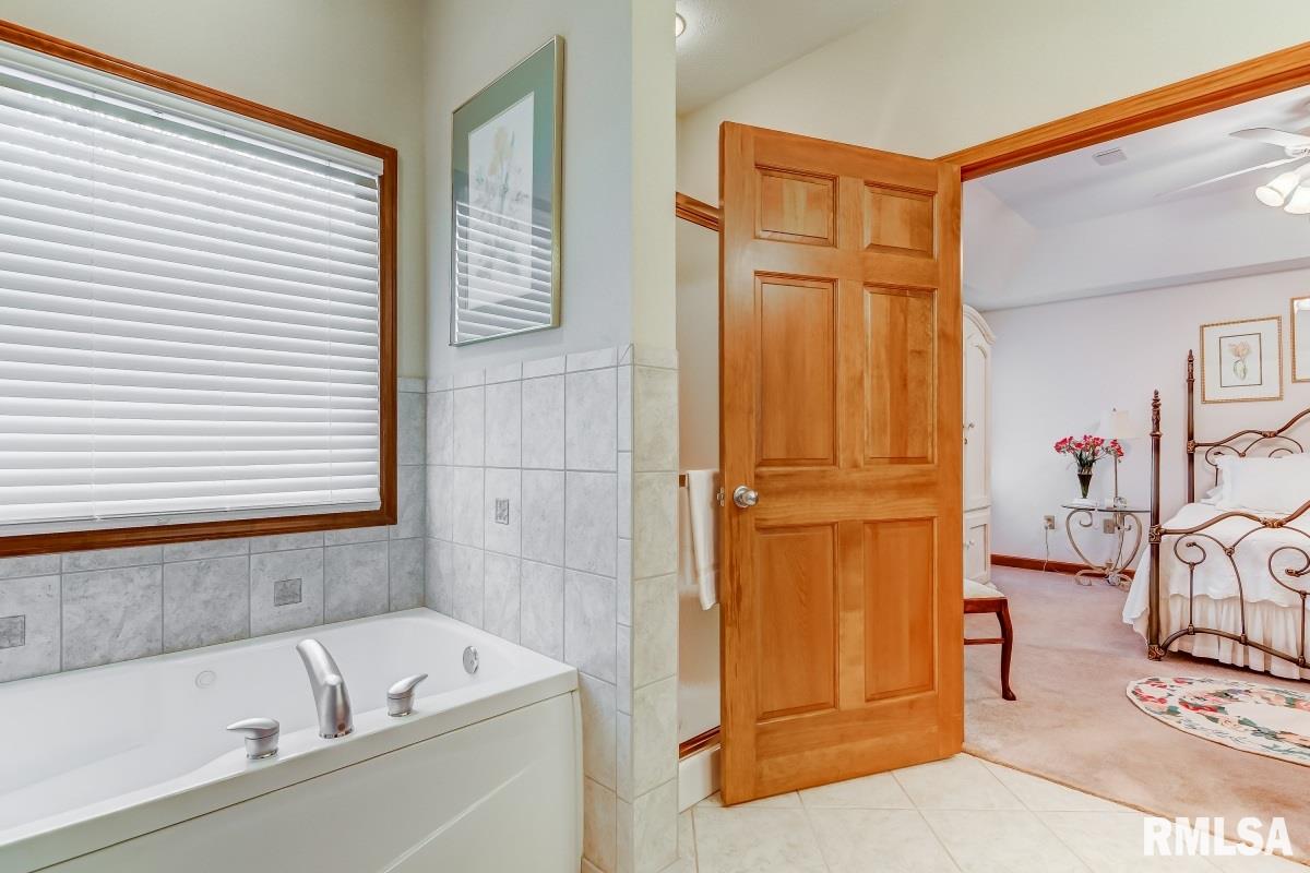 4523 Shalegh Avenue Springfield, IL 62711 - Photo 23 of 45
