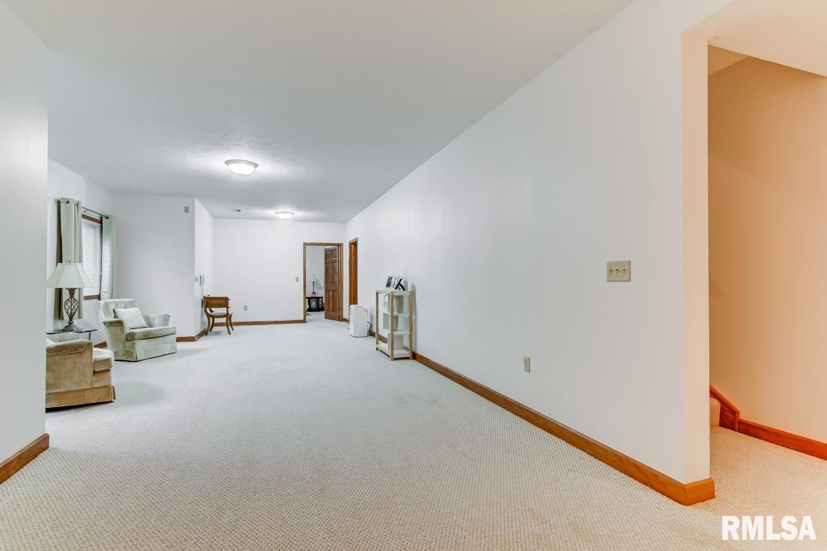 4523 Shalegh Avenue Springfield, IL 62711 - Photo 34 of 45