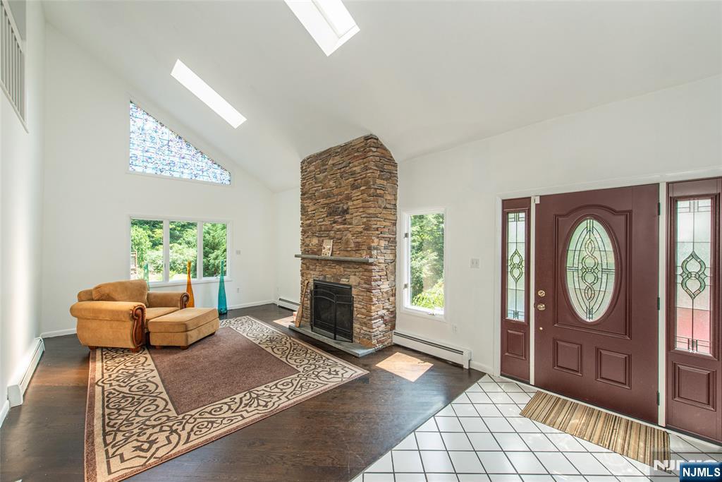 57 Magee Road Ringwood, NJ 07456 - Photo 3 of 25 Gallery Image 3