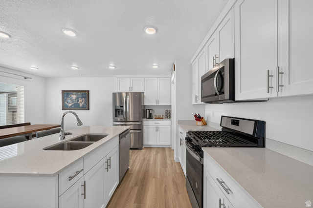 1639 East Indigo Loop Layton, UT 84040 - Photo 8 of 28