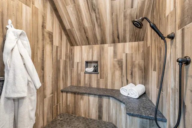 $2,300,000 | 117 Hayes Road, Alton, NH 03809