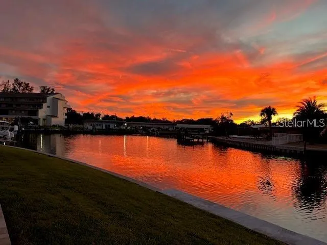 $595,000 | 9619 Valencia Cove, Bradenton, FL 34210