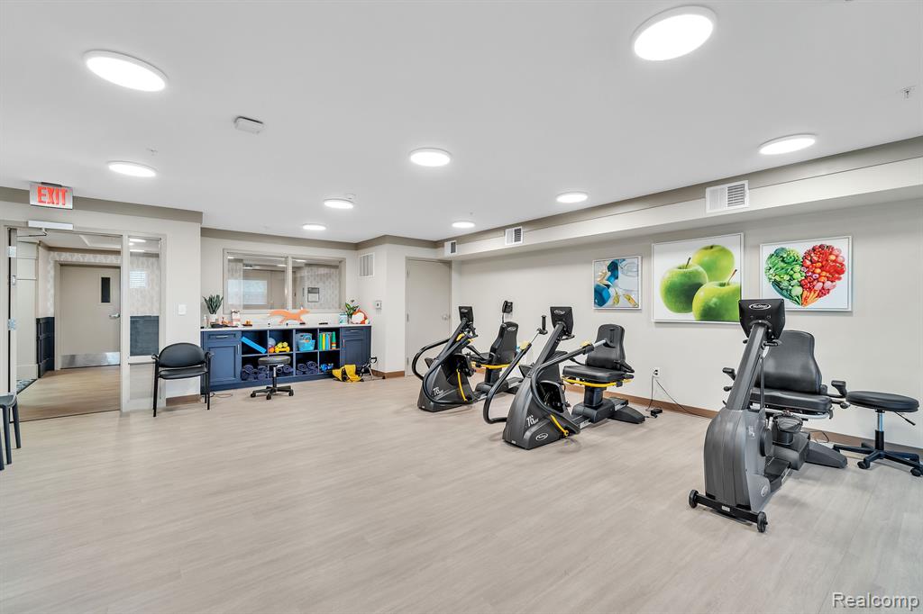1957 South Telegraph Road, Unit 301 Bloomfield Hills, MI 48302 - Photo 41 of 59