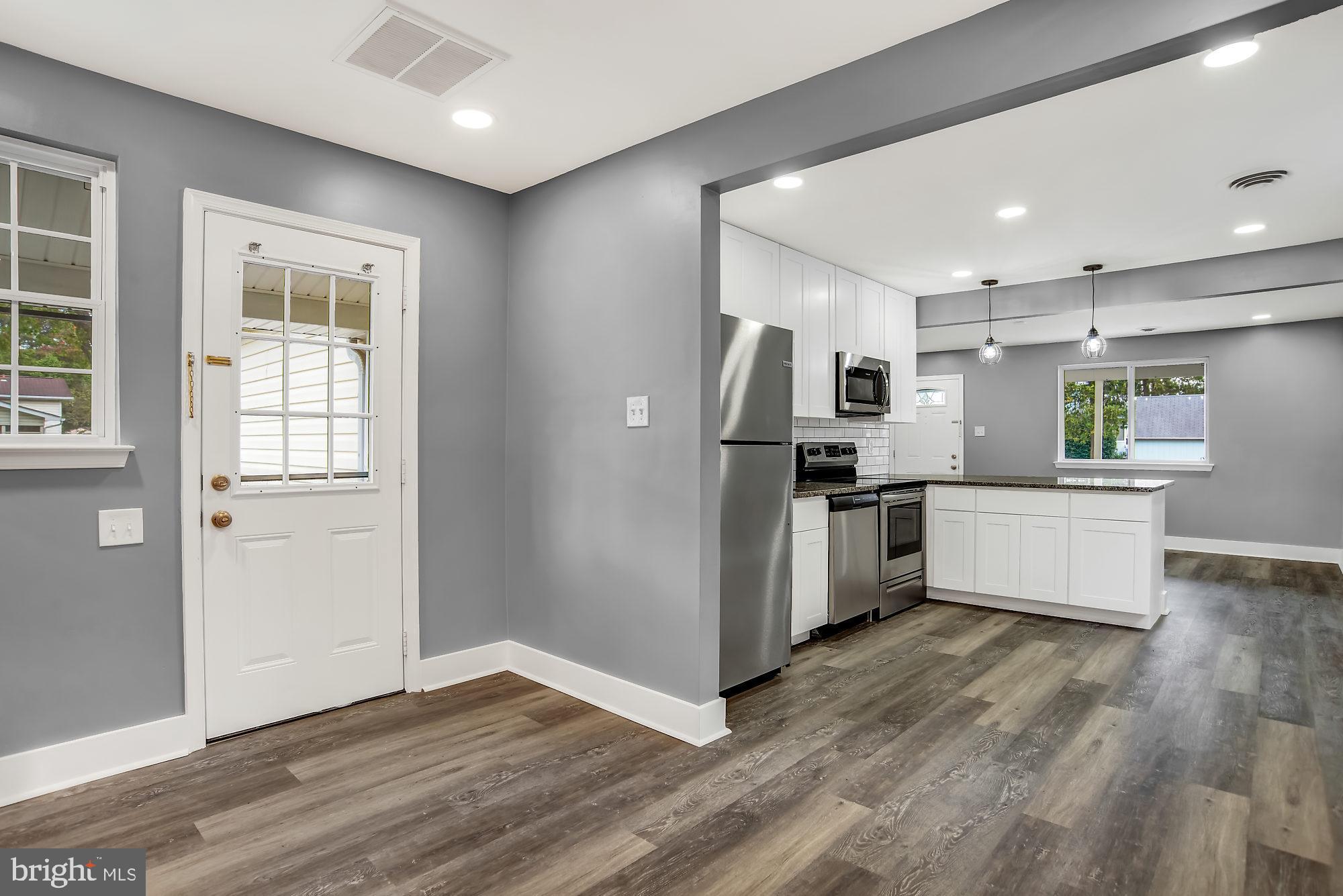 849 Riverside Drive Pasadena, MD 21122 - Photo 3 of 26 Gallery Image 3