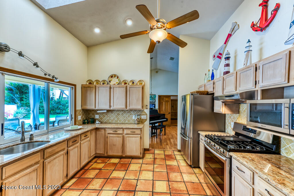 2160 Seagrape Drive Vero Beach, FL 32963 - Photo 15 of 36 16 2160Seagrape-25jpg