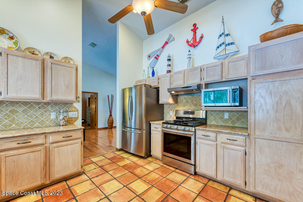 2160 Seagrape Drive Vero Beach, FL 32963 - Photo 18 of 36 19 2160Seagrape-28jpg