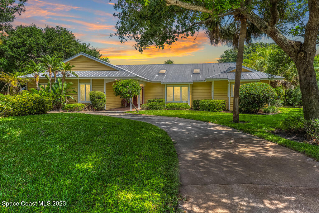 2160 Seagrape Drive Vero Beach, FL 32963 - Photo 4 of 36 4 2160Seagrape-2jpg