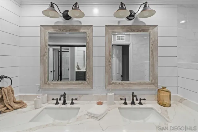 $1,860,000 | 22682 South Canada Court, Lake Forest, CA 92630