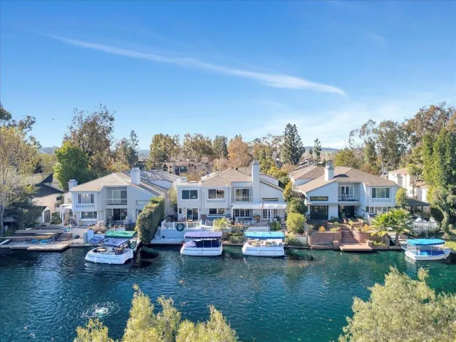 $1,860,000 | 22682 South Canada Court, Lake Forest, CA 92630