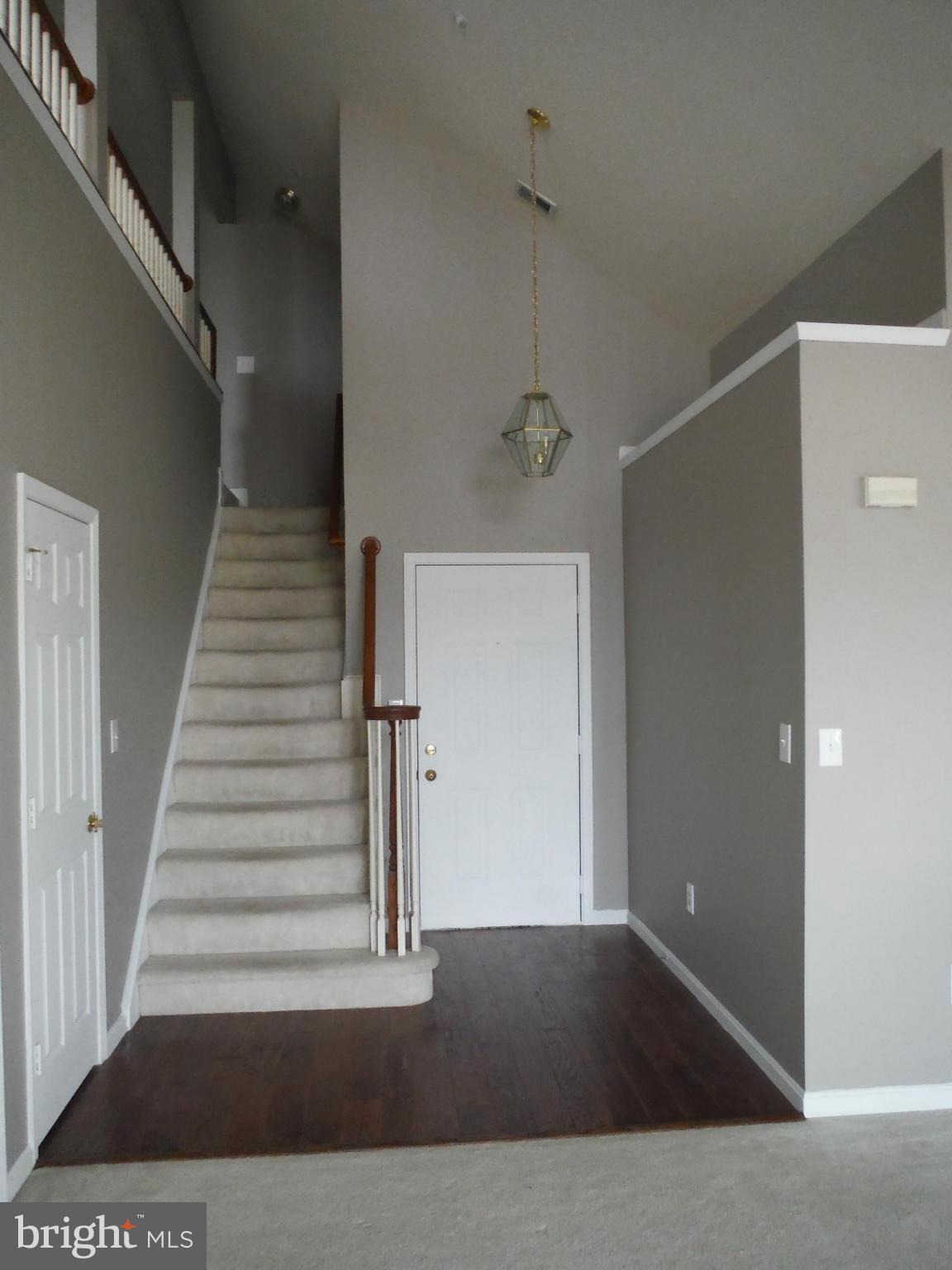 212 Ridgepoint Place, Unit 36 Gaithersburg, MD 20878 - Photo 2 of 12 Interior (General)