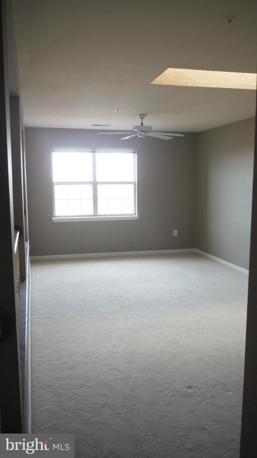 212 Ridgepoint Place, Unit 36 Gaithersburg, MD 20878 - Photo 9 of 12 Interior (General)