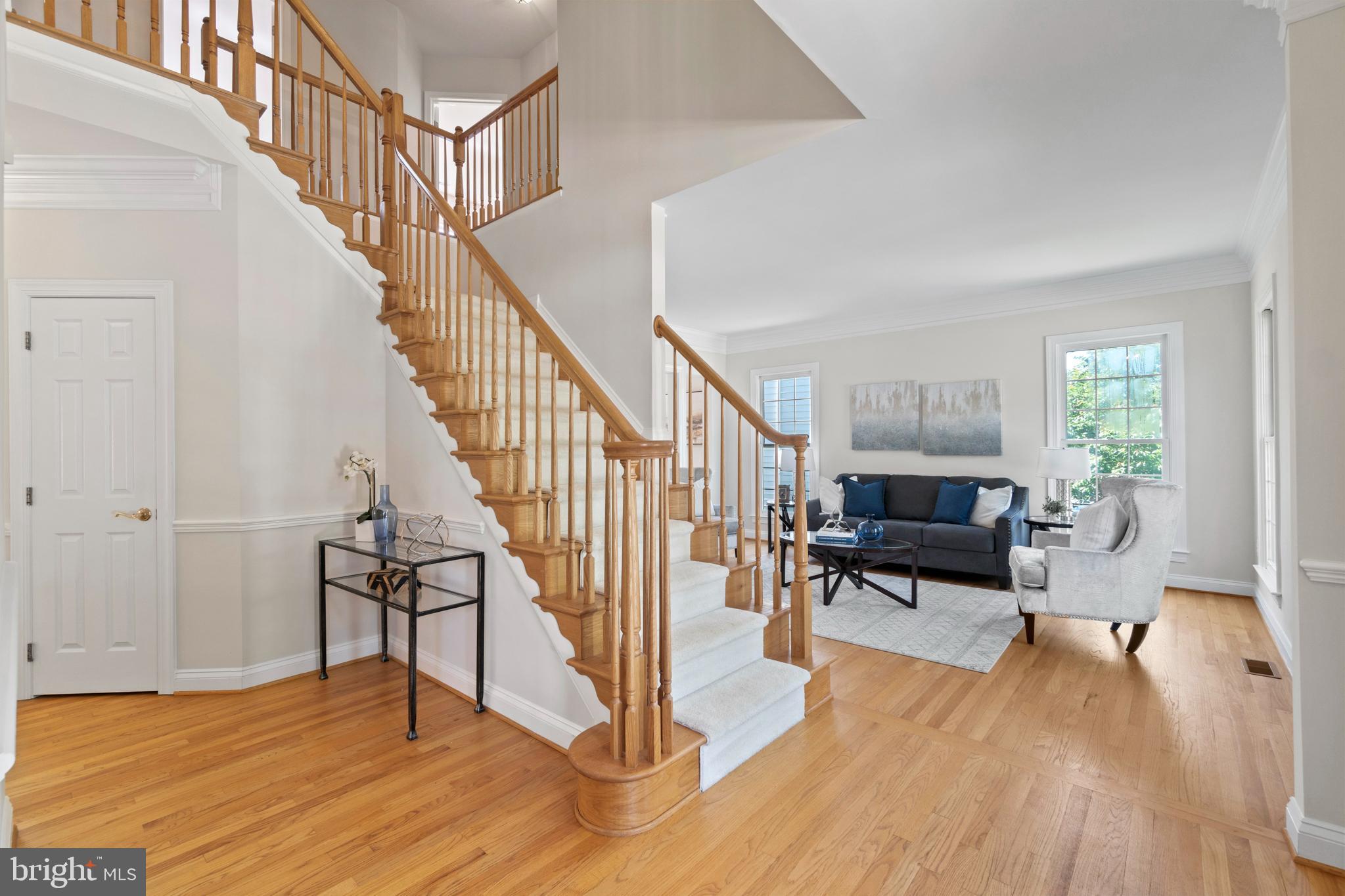 8745 Center Road Springfield, VA 22152 - Photo 5 of 50