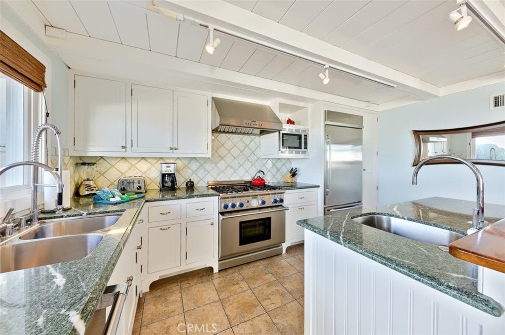 35087 Beach Road Dana Point, CA 92624 - Photo 17 of 31
