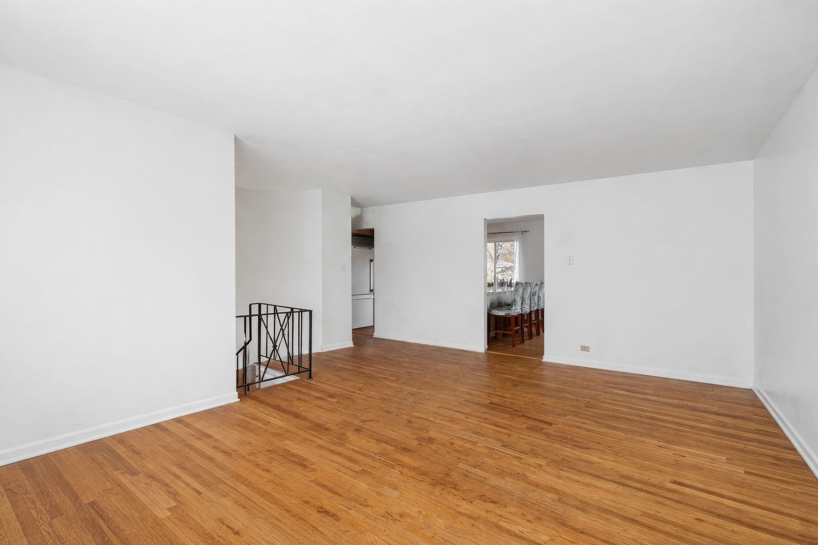 933 Iowa Avenue Addison, IL 60101 - Photo 5 of 24