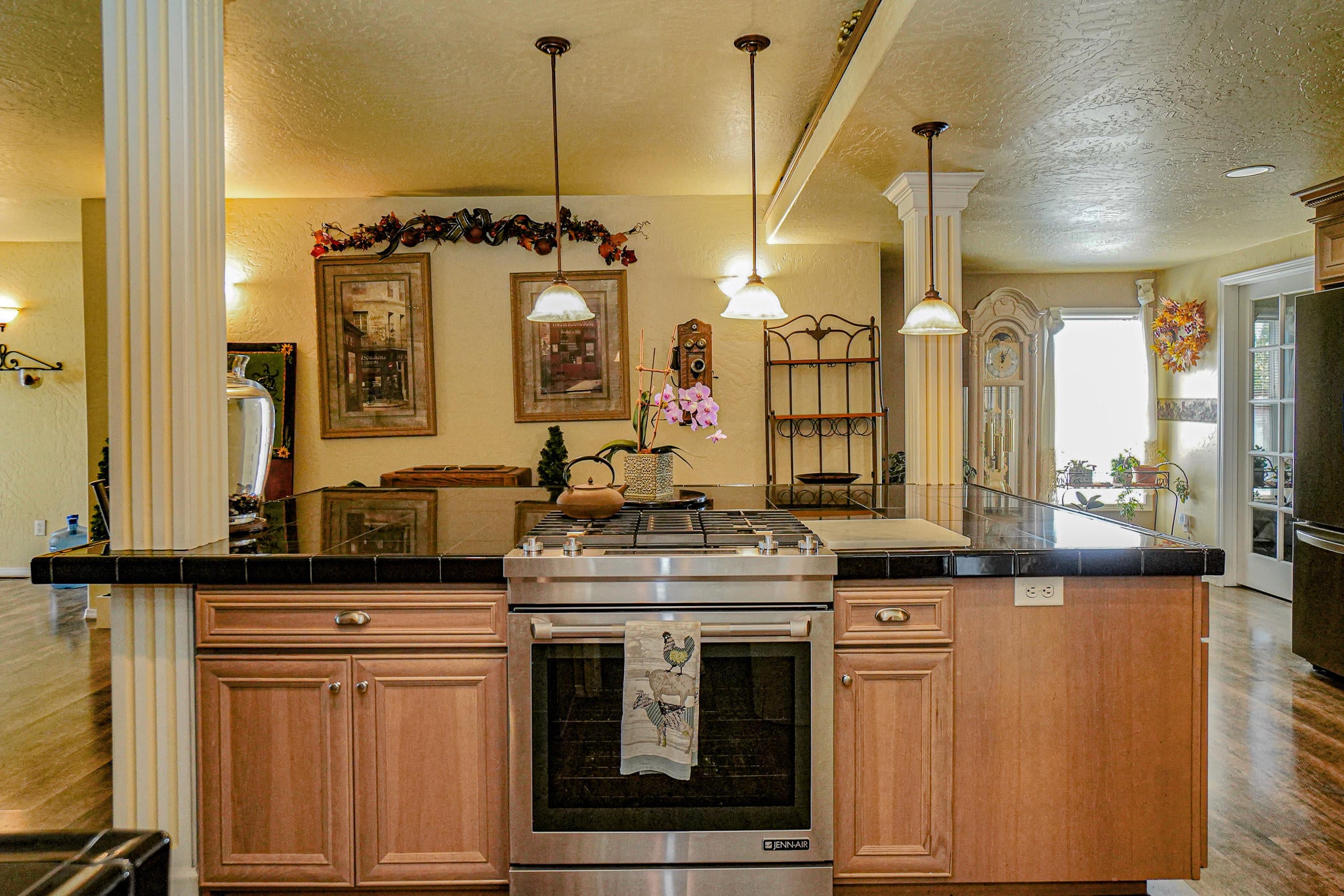 6684 Table Rock Road Central Point, OR 97502 - Photo 18 of 42 18