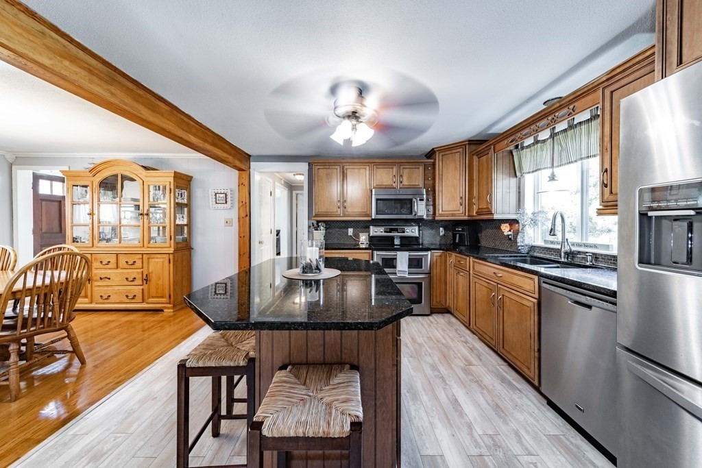 451 W Road Westfield, MA 01085 - Photo 14 of 40