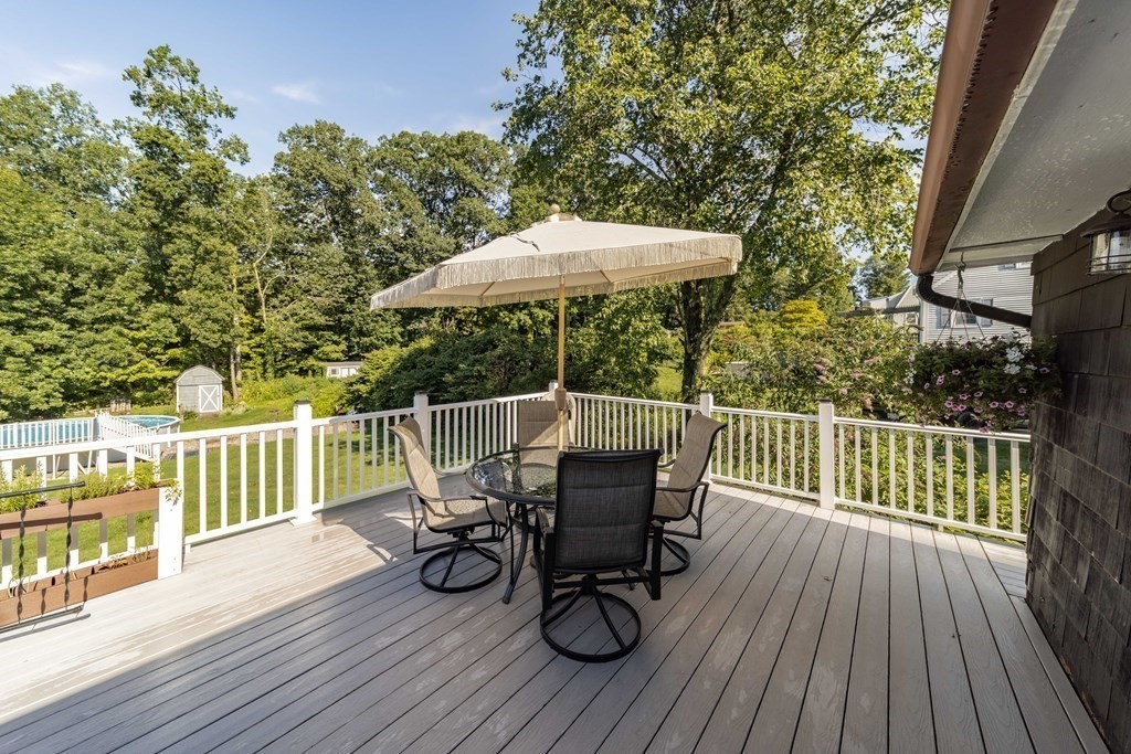 451 W Road Westfield, MA 01085 - Photo 7 of 40