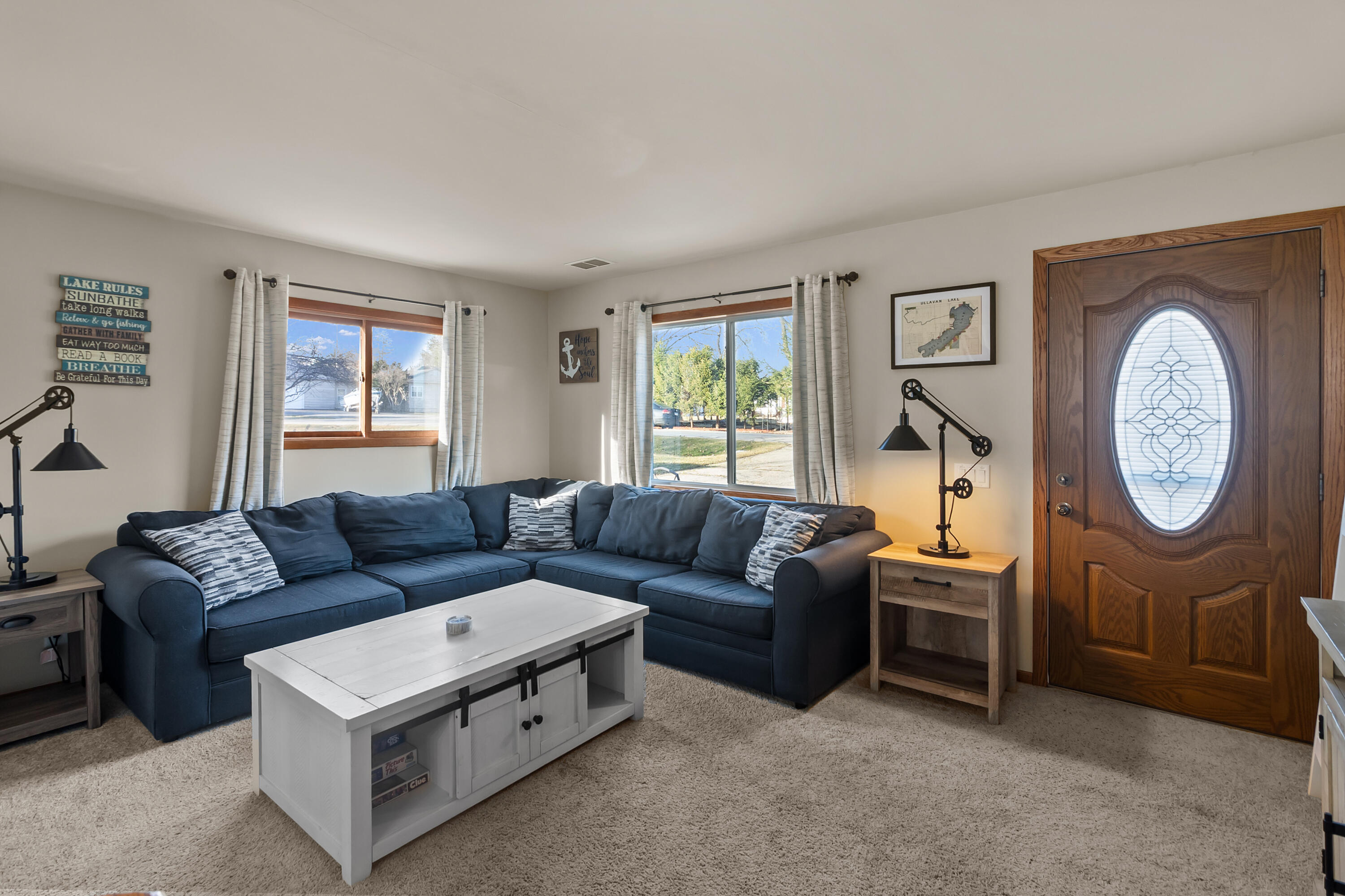 2908 Jones Street Delavan, WI 53115 - Photo 4 of 19 Living Room