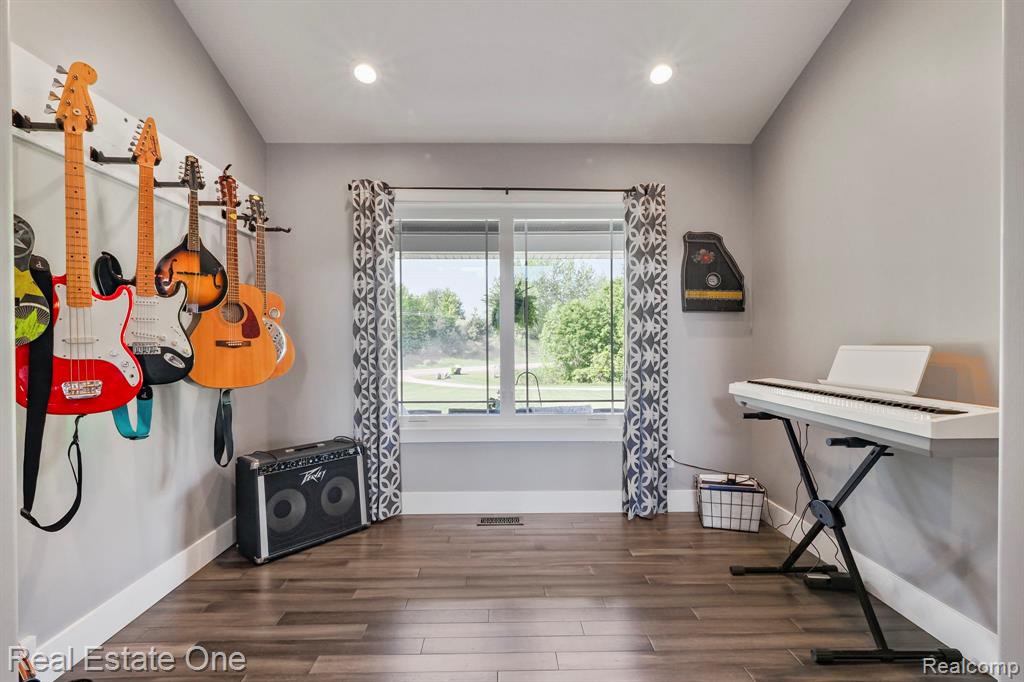 802 East Potter Road Traverse City, MI 49696 - Photo 27 of 83 Gallery Image 27