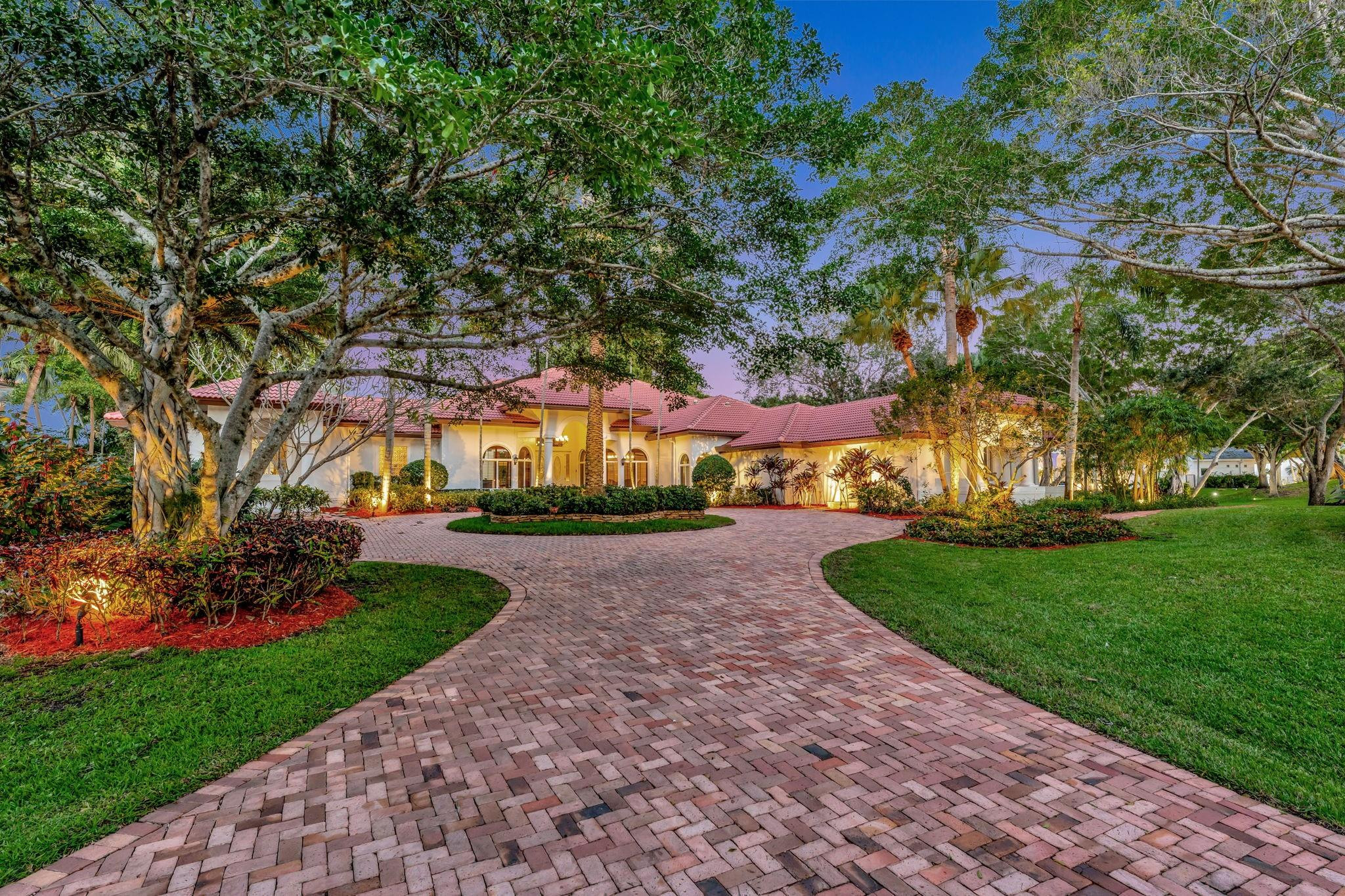 3460 Windmill Ranch Road Weston, FL 33331 - Photo 75 of 75 a view of a yard with plants and trees