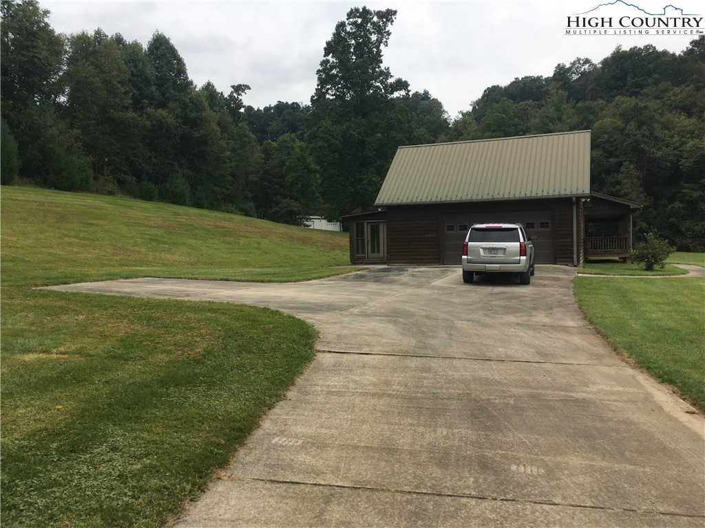 1173 Brown Road Sparta, NC 28675 - Photo 5 of 37 Gallery Image 5