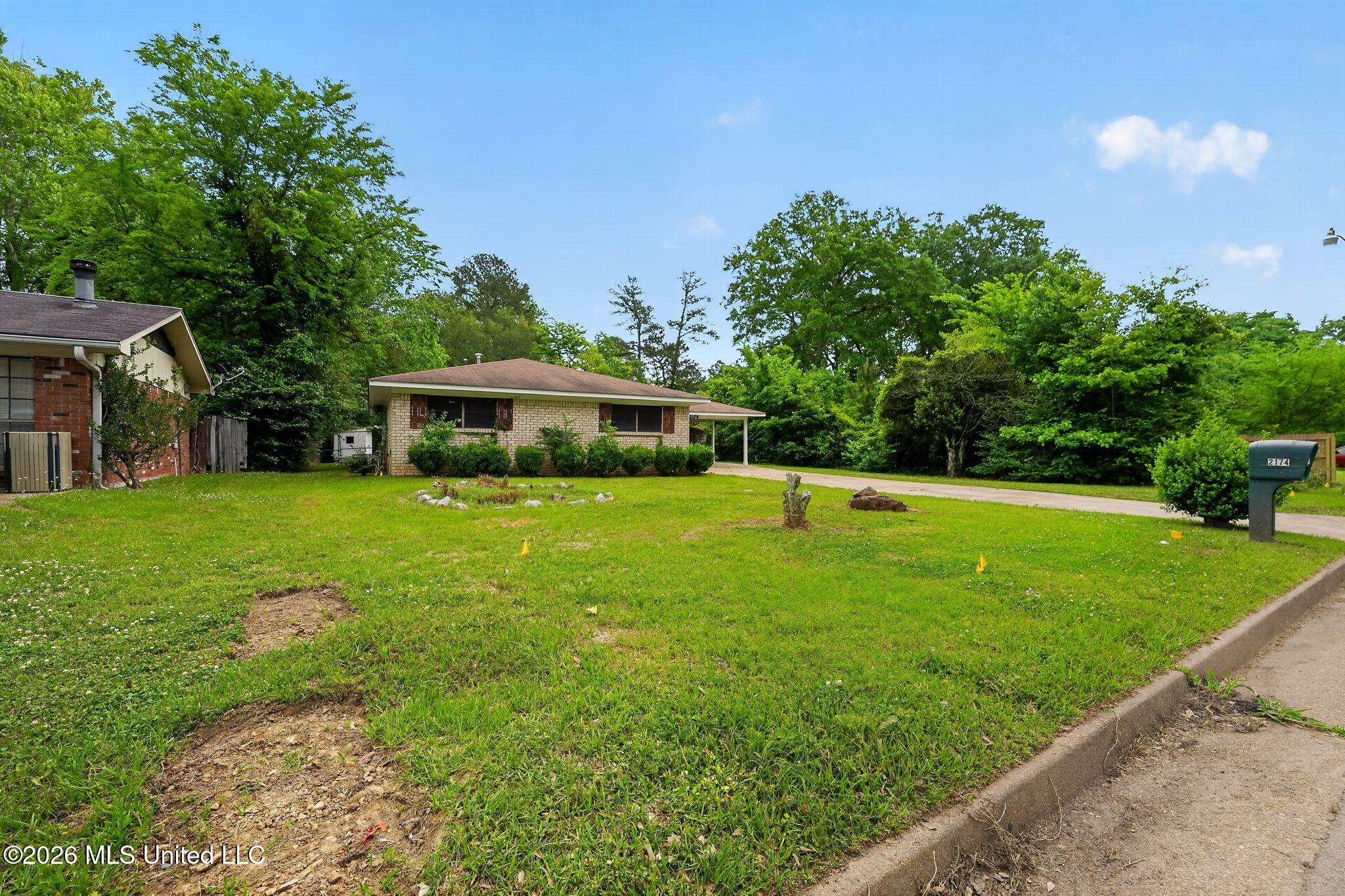 2174 Monaco Street Jackson, MS 39204 - Photo 3 of 42 07_2174_Monaco_St_Jackson_MS_39204-Exter