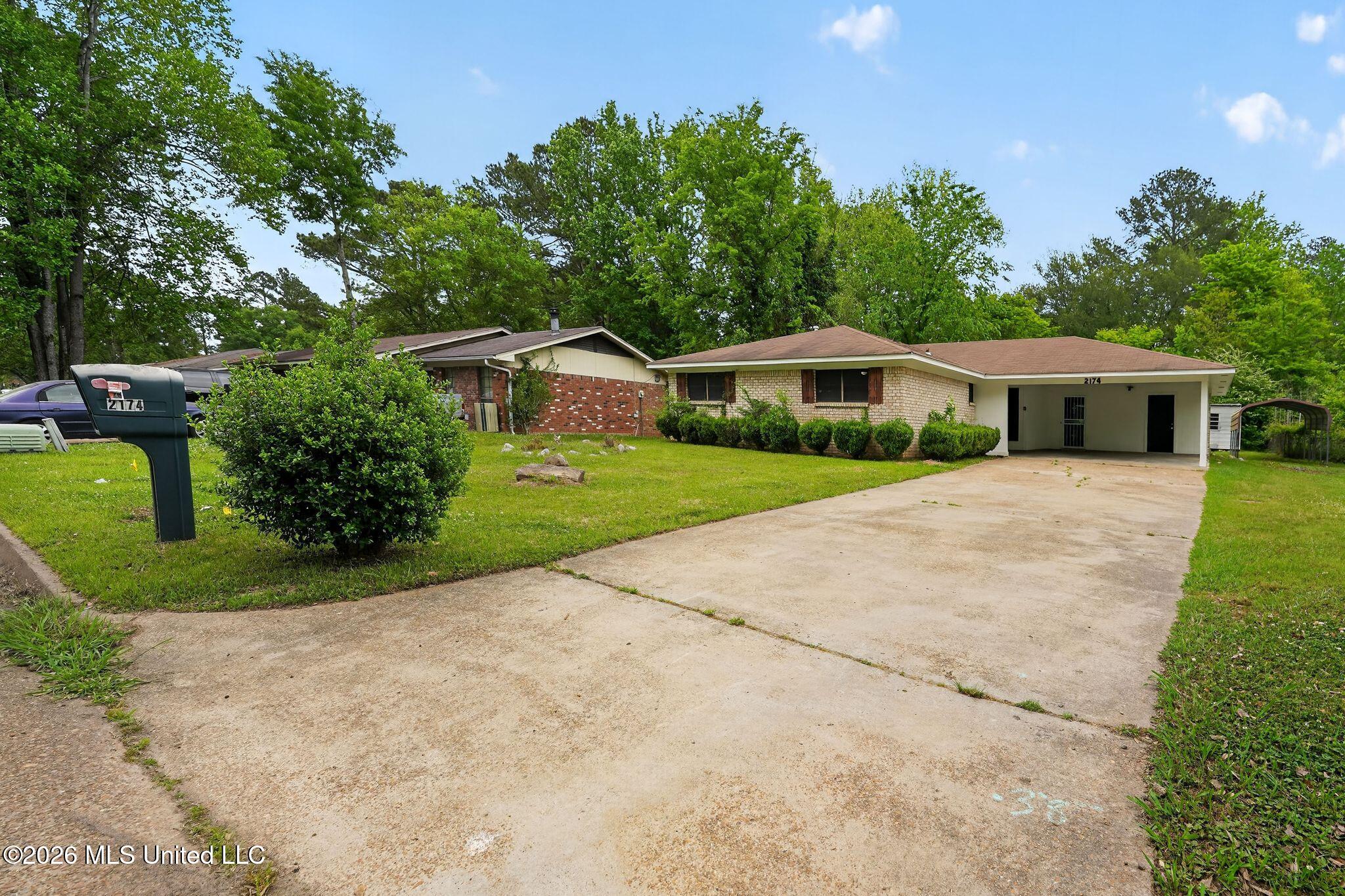 2174 Monaco Street Jackson, MS 39204 - Photo 5 of 42 09_2174_Monaco_St_Jackson_MS_39204-Exter