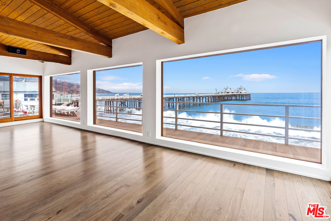 23018 Pacific Coast Highway Malibu, CA 90265 - Photo 2 of 38