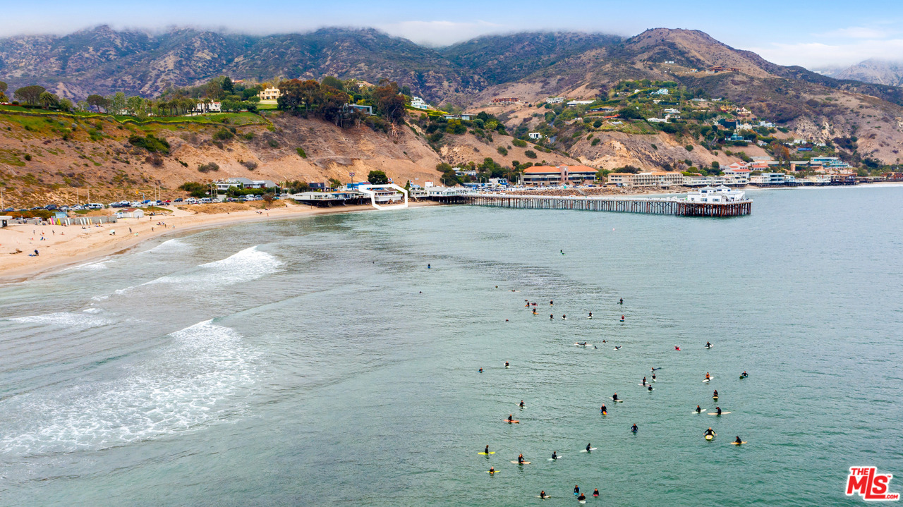 23018 Pacific Coast Highway Malibu, CA 90265 - Photo 12 of 38