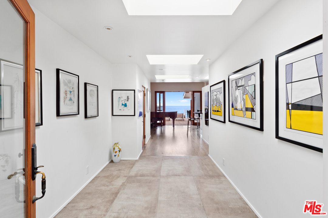 23018 Pacific Coast Highway Malibu, CA 90265 - Photo 14 of 38