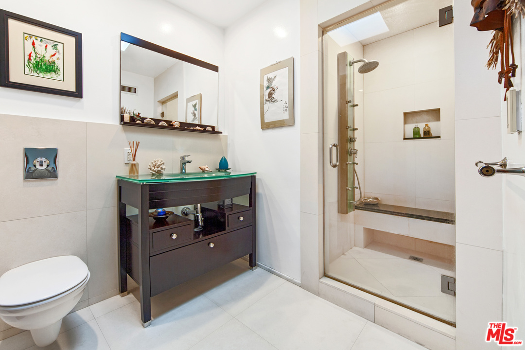 23018 Pacific Coast Highway Malibu, CA 90265 - Photo 18 of 38