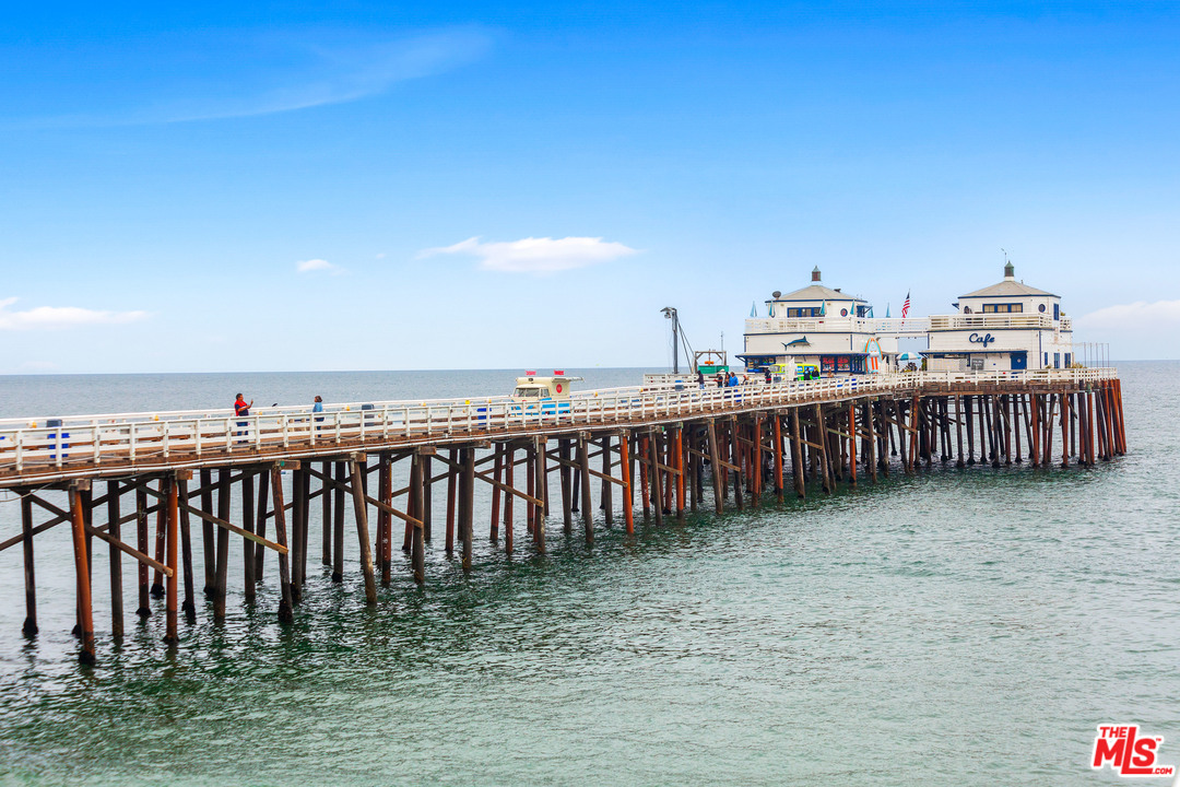 23018 Pacific Coast Highway Malibu, CA 90265 - Photo 36 of 38