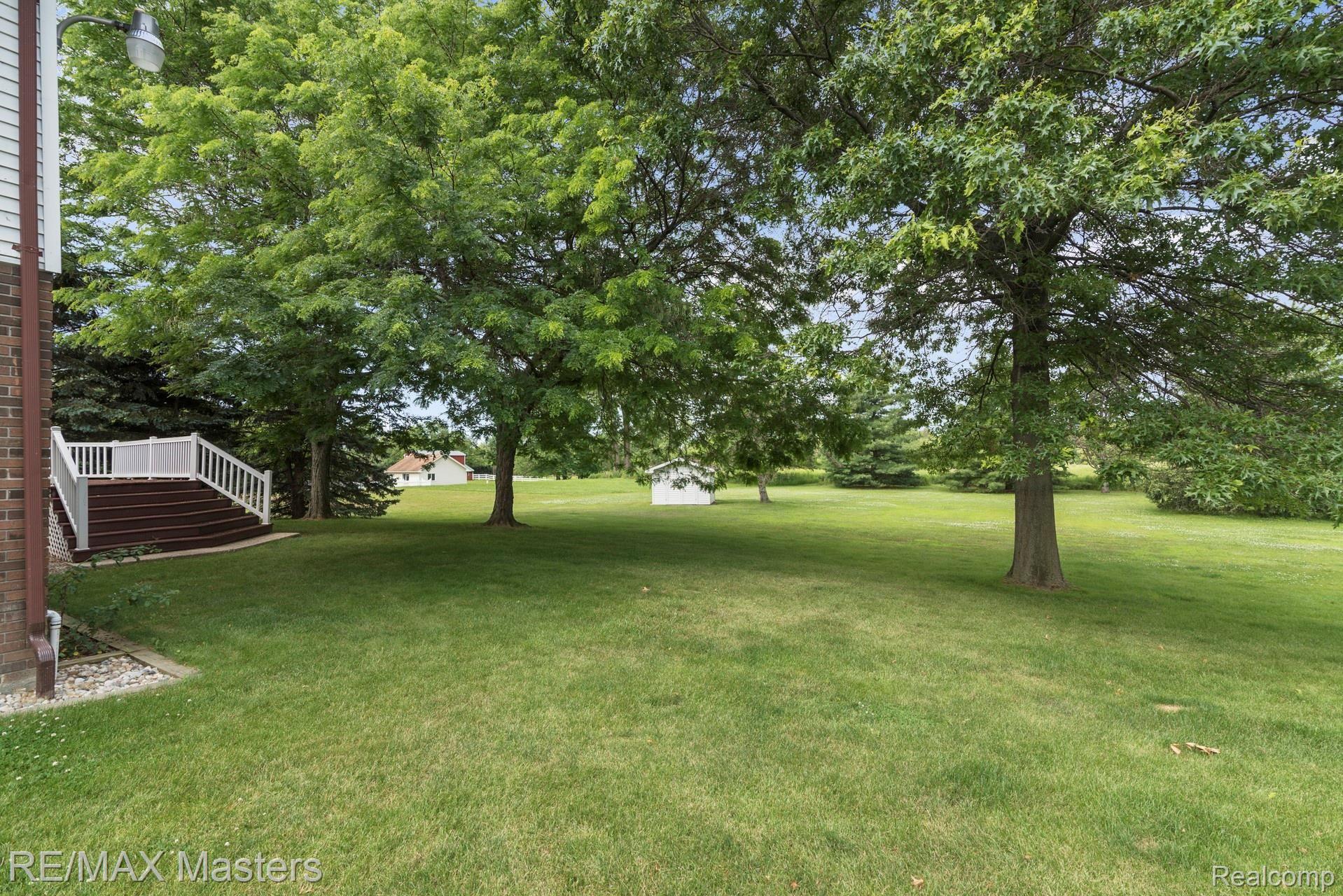 27604 Arsenal Road Flat Rock, MI 48134 - Photo 24 of 35 024-photo--7250648.jpg