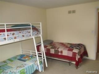 36255 Hardenburg Road Farmington, MI 48331 - Photo 16 of 18 Second Bedroom1.jpg
