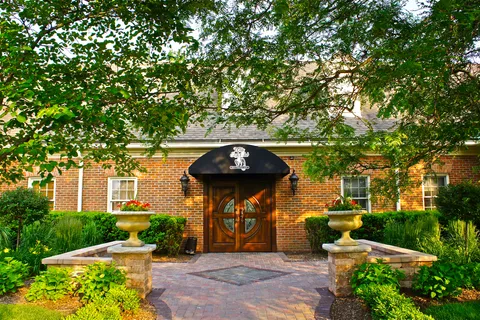 $1,295,000 | 1564 White Eagle Drive, Naperville, IL 60564