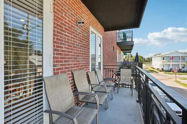 $370,000 | 2002 East 5th Avenue, Unit 205, Tampa, FL 33605