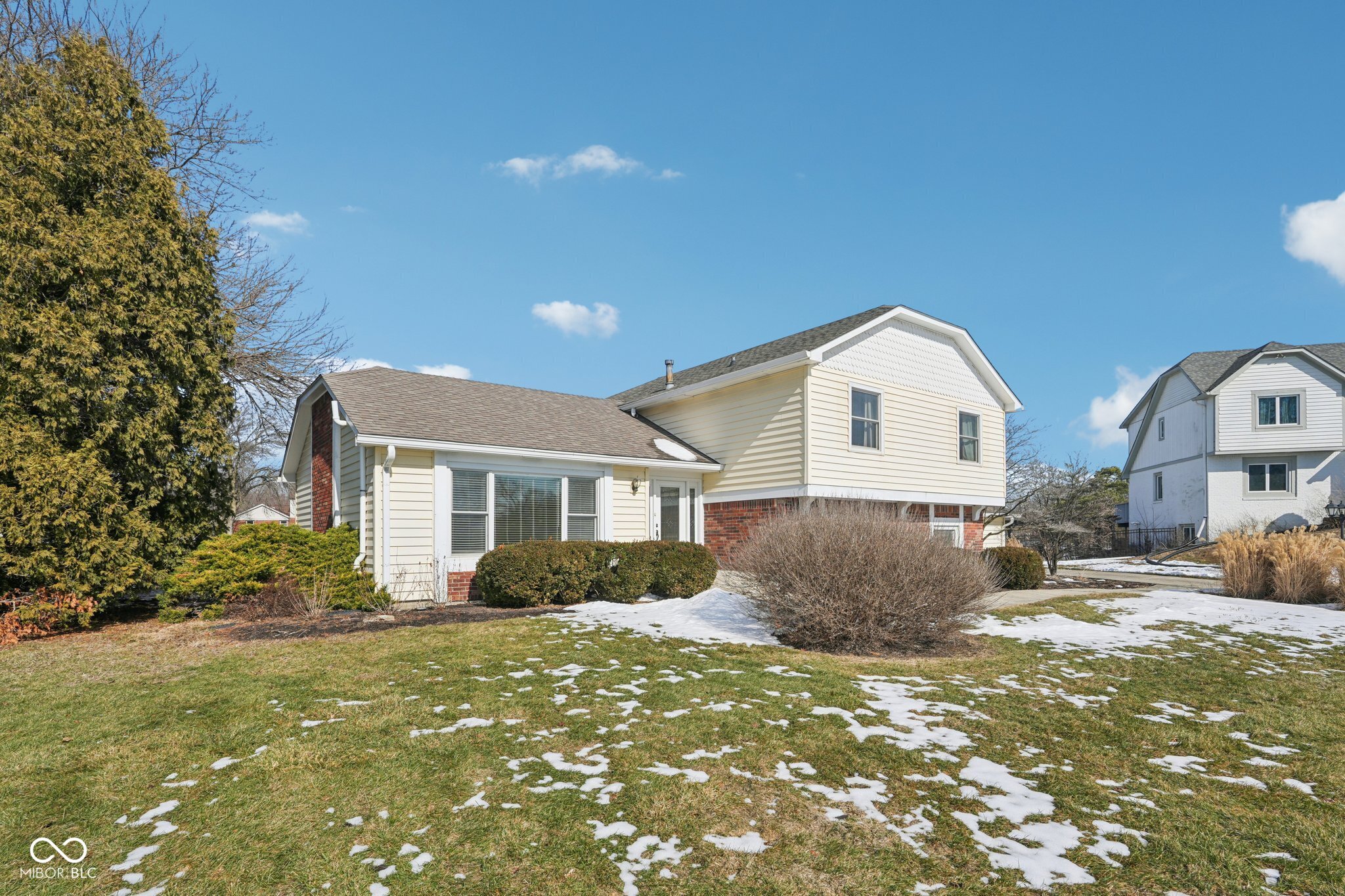 6 Greyhound Circle Carmel, IN 46032 - Photo 3 of 67