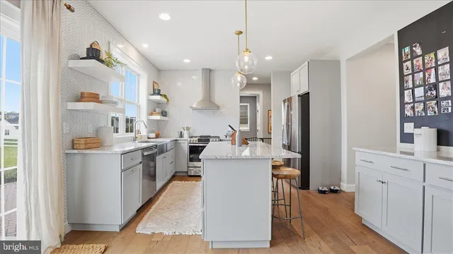 $595,000 | 14 Avalon Circle, Barto, PA 19504