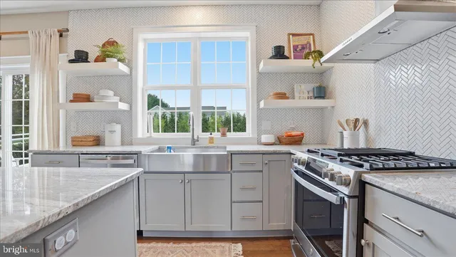 $595,000 | 14 Avalon Circle, Barto, PA 19504