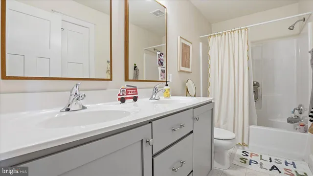 $595,000 | 14 Avalon Circle, Barto, PA 19504