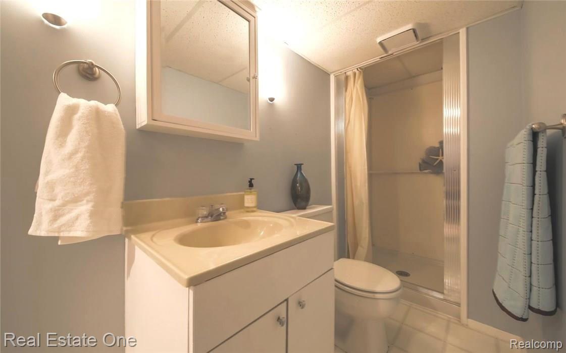 524 Meadowlake Road Canton, MI 48188 - Photo 13 of 24 13-Meadow.jpg