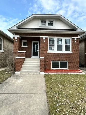 $535,000 | 2233 Clinton Avenue, Berwyn, IL 60402