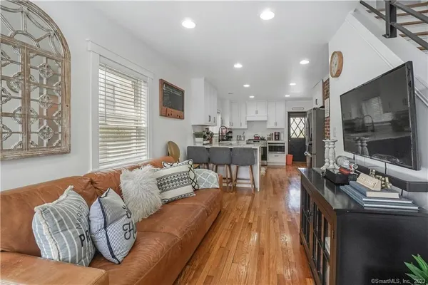 $3,800 | 120 Englewood Avenue, Bridgeport, CT 06606