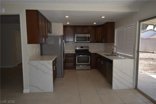 $2,250 | 4015 Ridgewood Avenue, Las Vegas, NV 89120