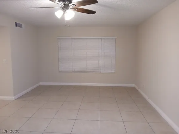 $2,250 | 4015 Ridgewood Avenue, Las Vegas, NV 89120